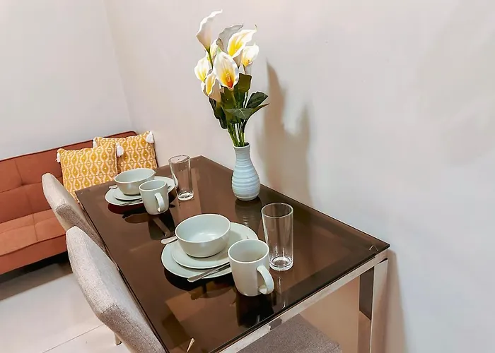 Comfy In Malate For 4 - Admiral Baysuites Apartment Manila