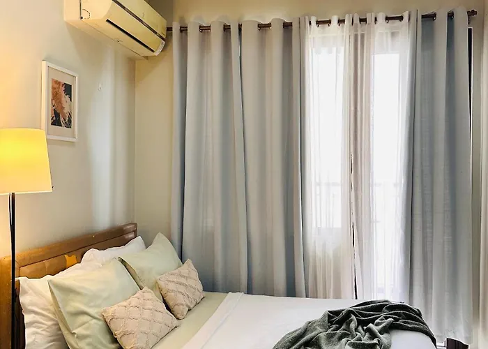 Comfy In Malate For 4 - Admiral Baysuites